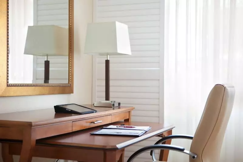 اتاق استاندارد با تخت بزرگ, West Palm Beach Marriott