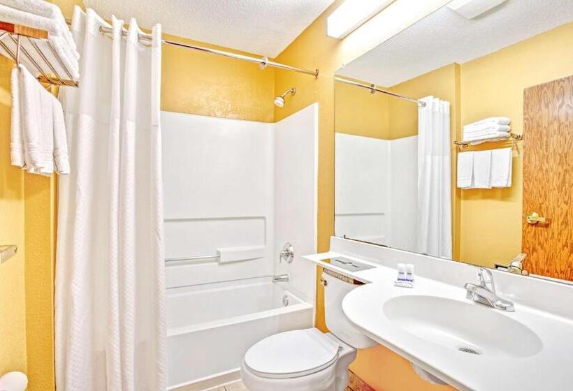 스탠다드 룸, Microtel Inn & Suites Newport News