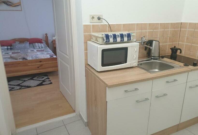 スーペリアトリプルルーム, Főnix Panzió