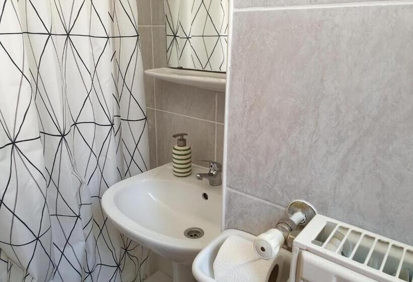 スタンダード４人部屋, Főnix Panzió