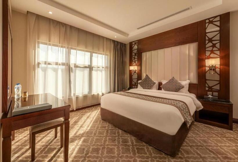 إستوديو قياسى, Sarwat Park