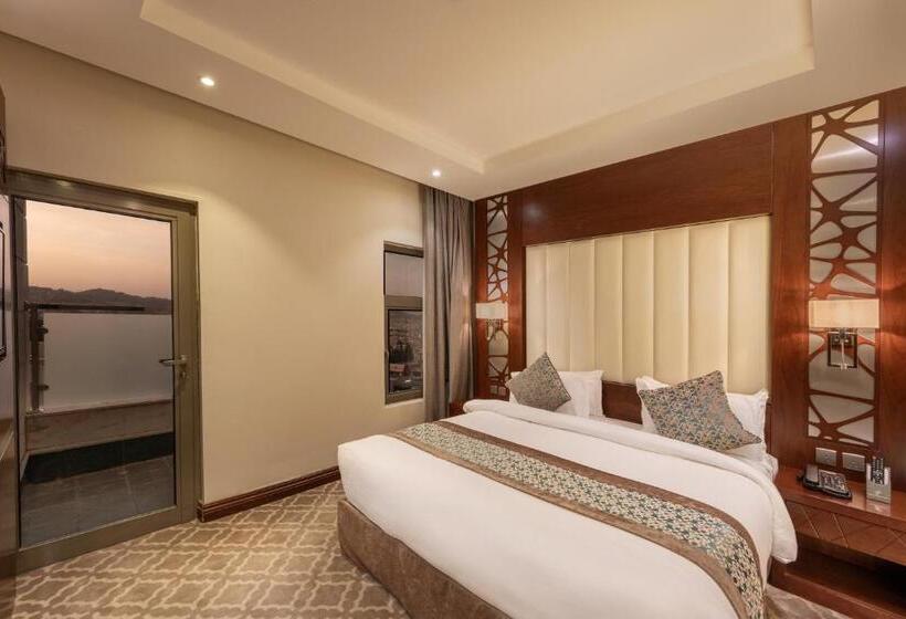 فيلا غرفتين نوم, Sarwat Park