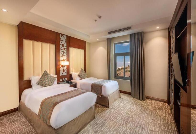 غرفة قياسية ذات إطلالة, Sarwat Park