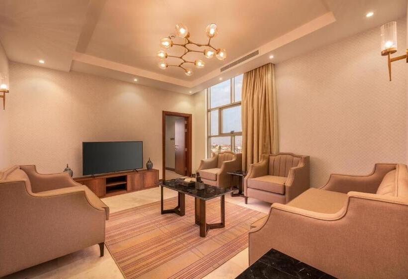 جناح ديلوكس, Sarwat Park