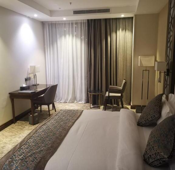 جناح عائلي, Sarwat Park