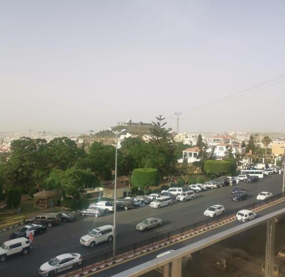 جناح, Sarwat Park