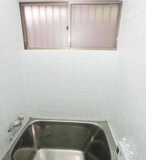 غرفة إقتصادية, Lazyhouse 別邸