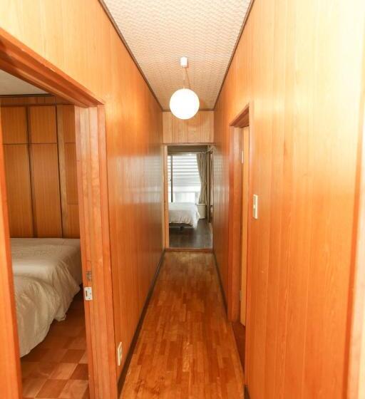 이코노미 룸, Lazyhouse 別邸