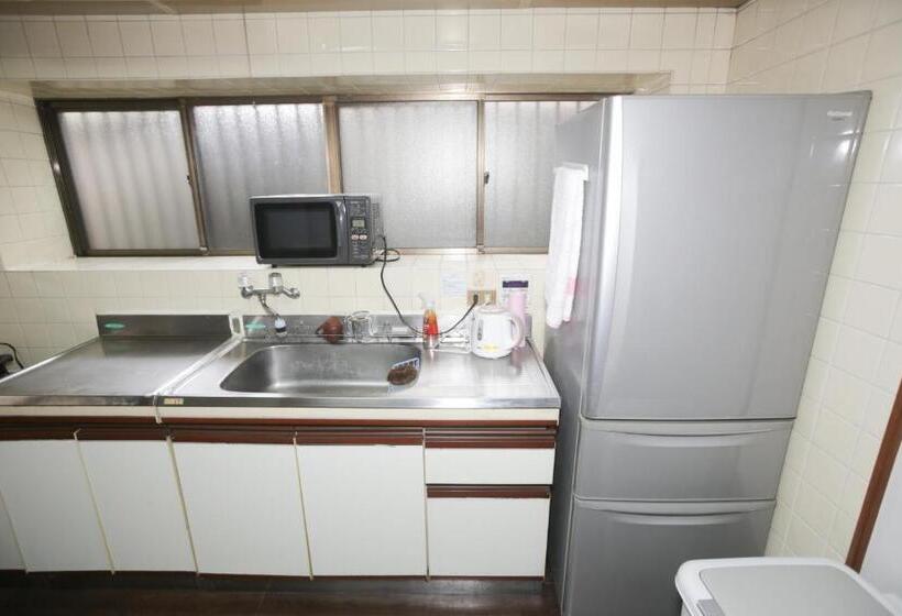 غرفة إقتصادية, Lazyhouse 別邸