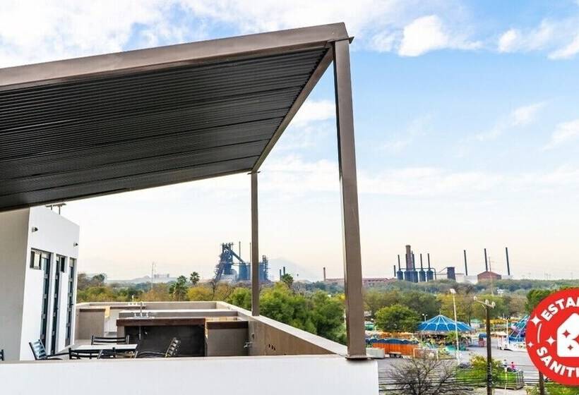 חדר דלוקס, Econosuites Fundidora