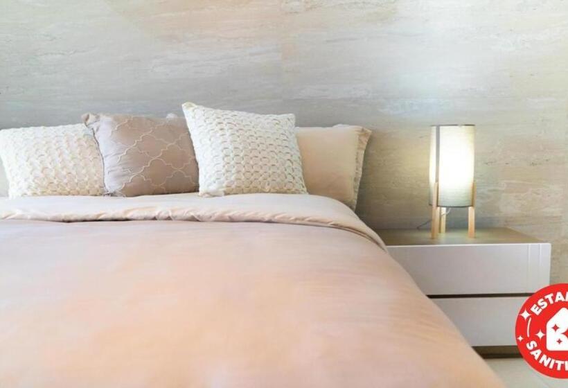 חדר דלוקס, Econosuites Fundidora