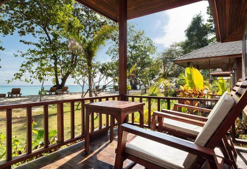 Superior bungalow with sea view, Mali Kradan