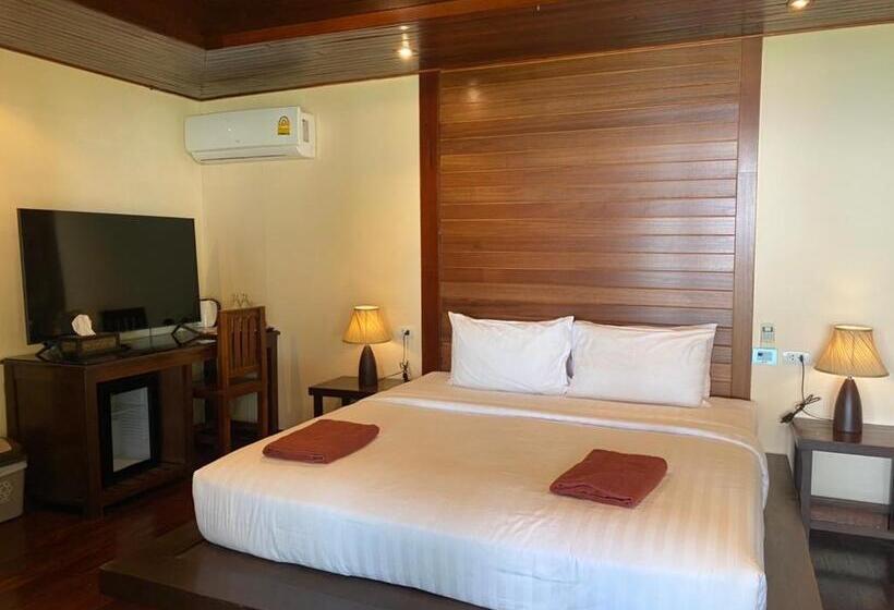 Superior bungalow with sea view, Mali Kradan