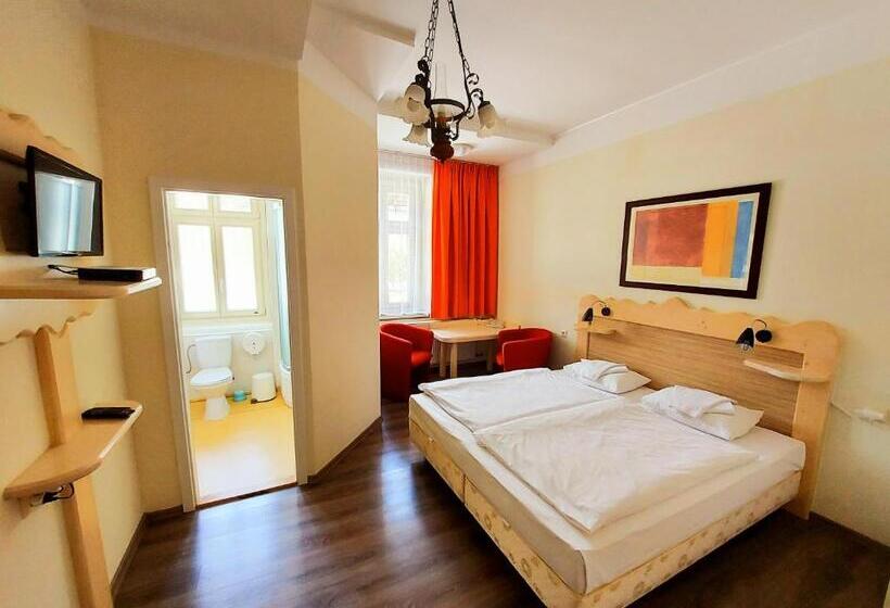 标准间, Penzión Jesenský