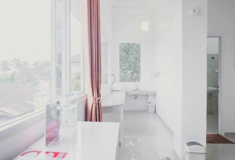 스탠다드 룸, Reddoorz Syariah Near Arafah Hospital Jambi