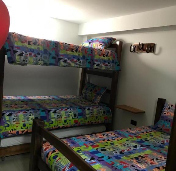 Háromágyas Standard Szoba Megosztott Fürdővel, Palmi