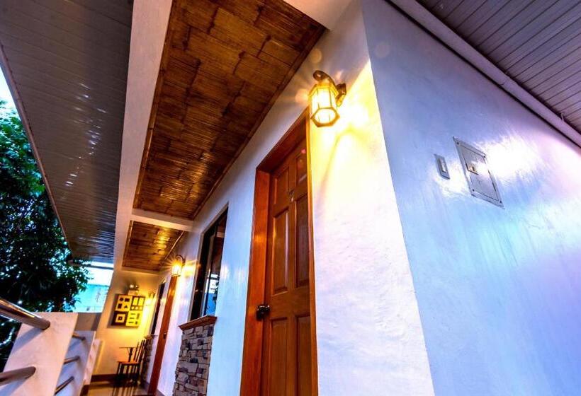 غرفة كلاسيكية, Papierus Pensionne