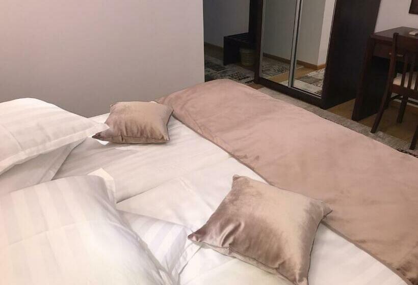 패밀리 룸, Casa Pino