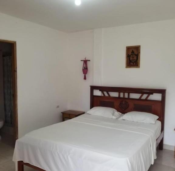 Номер Deluxe, Montañita Garden Hostal