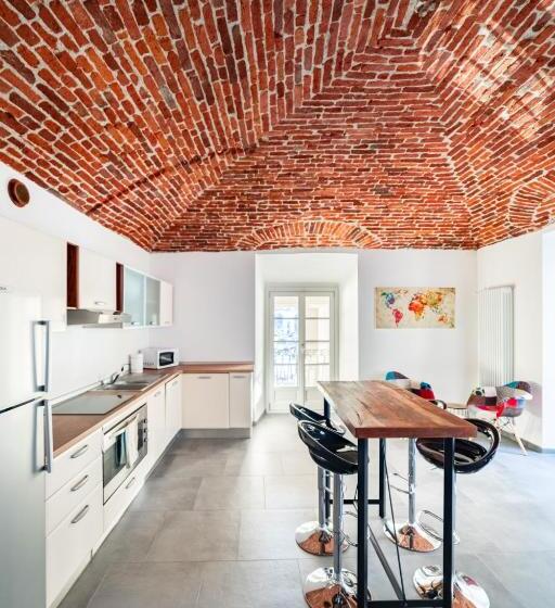 غرفة قياسية ثلاثية, To.sta Bwithoutb Home Sharing Nel Centro Di Torino