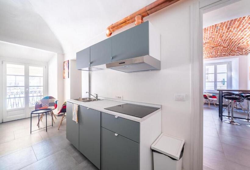 غرفة قياسية ثلاثية, To.sta Bwithoutb Home Sharing Nel Centro Di Torino