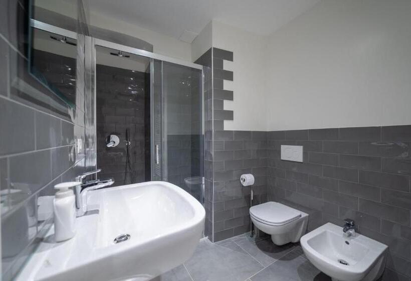 اتاق استاندارد سه نفره, To.sta Bwithoutb Home Sharing Nel Centro Di Torino