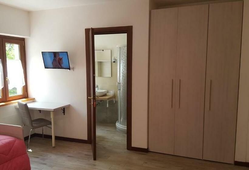 اتاق استاندارد سه نفره, B&b Lo Slittone