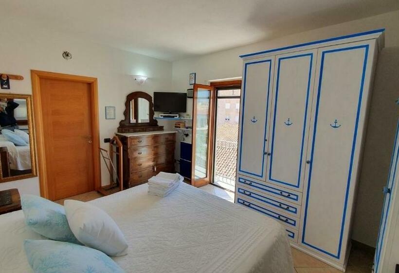 חדר דלוקס עם מרפסת, L Orso E Il Mare