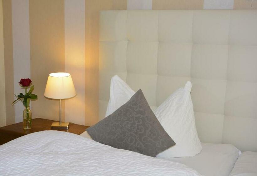 חדר סטנדרט עם מרפסת, Zum Fährturm