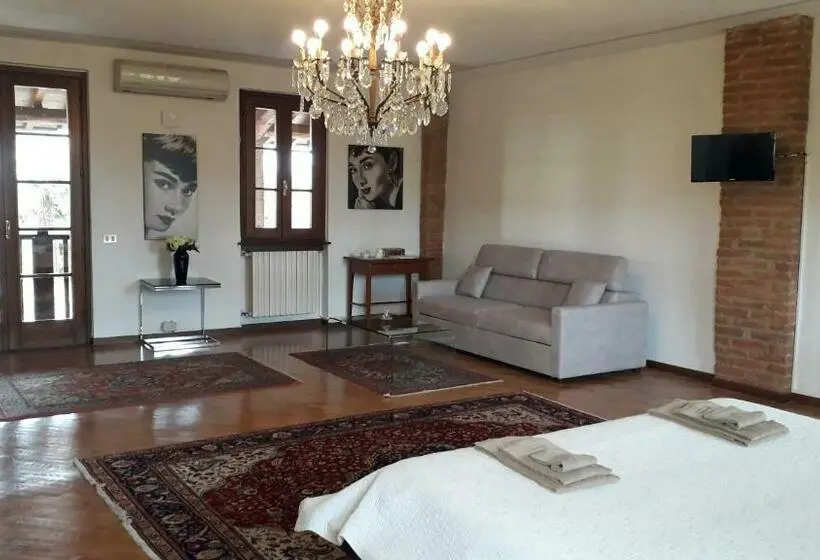 キングサイズベッドのスタンダードルーム, B&b Cascina In Franciacorta