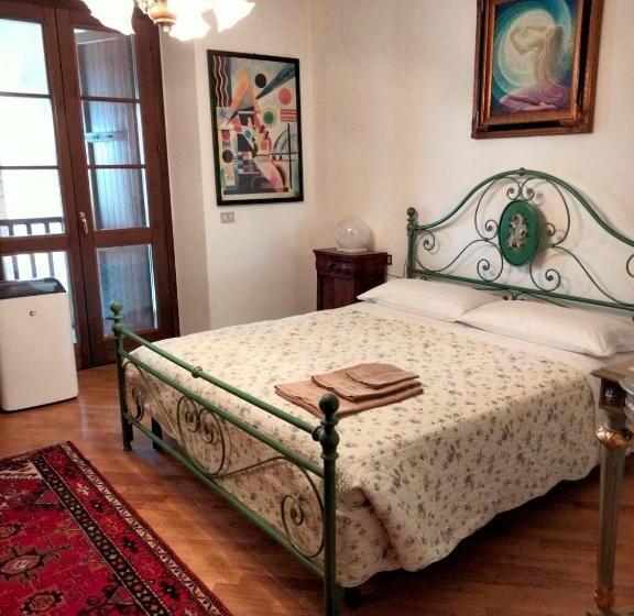 Standard room with outdoor bath, B&b Cascina In Franciacorta