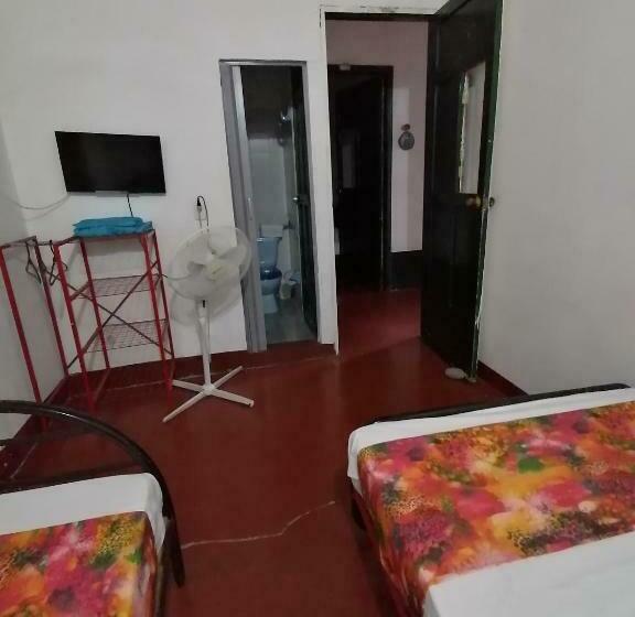 标准三人间, La Casona 1859