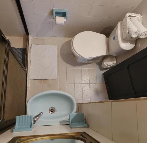 标准三人间, La Casona 1859