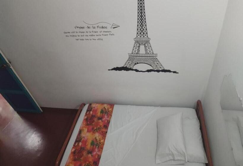 标准单人间, La Casona 1859