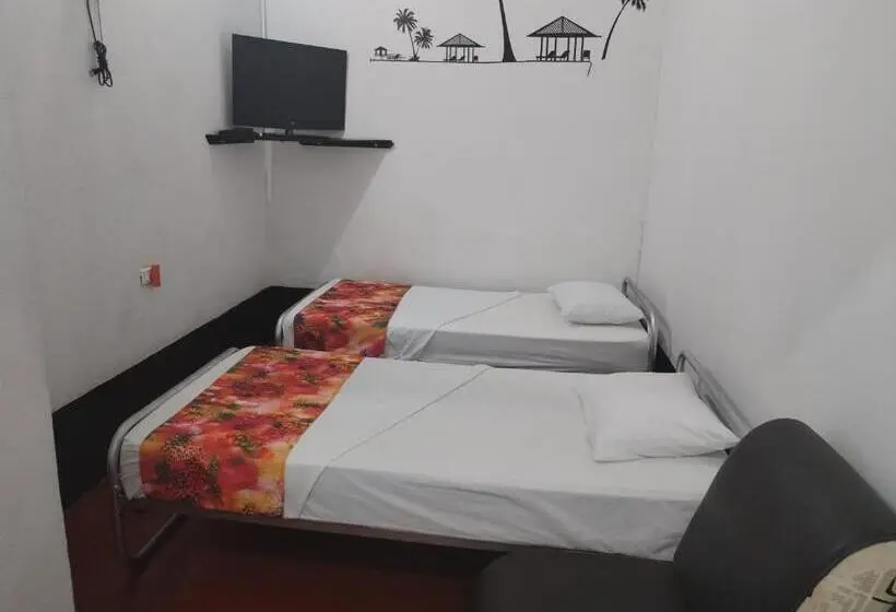 エコノミー4人部屋, La Casona 1859