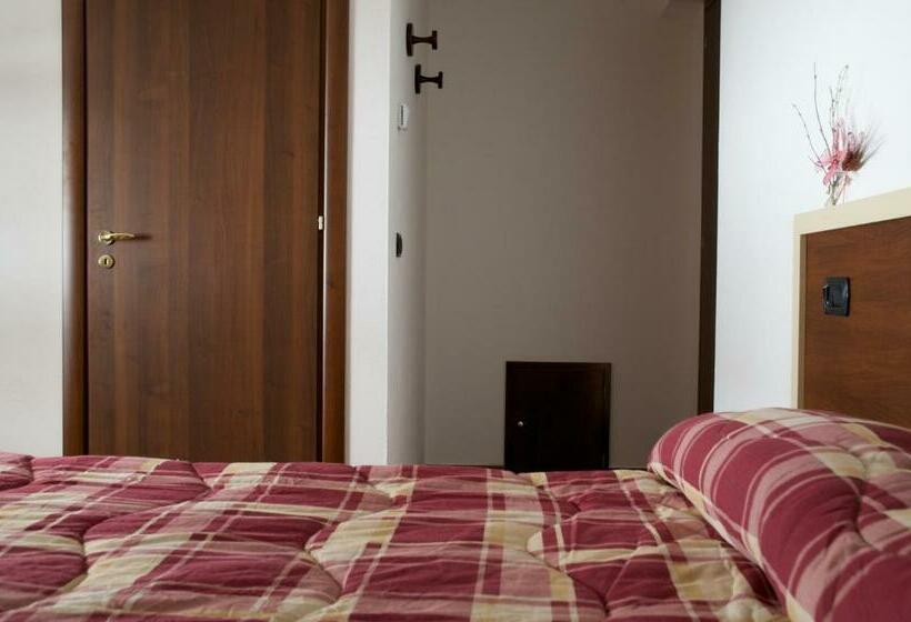 スタンダードルーム, Agriturismo Fiorella