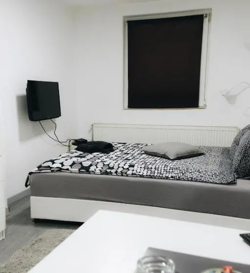 اتاق استاندارد با بالکن, Apartments Luka