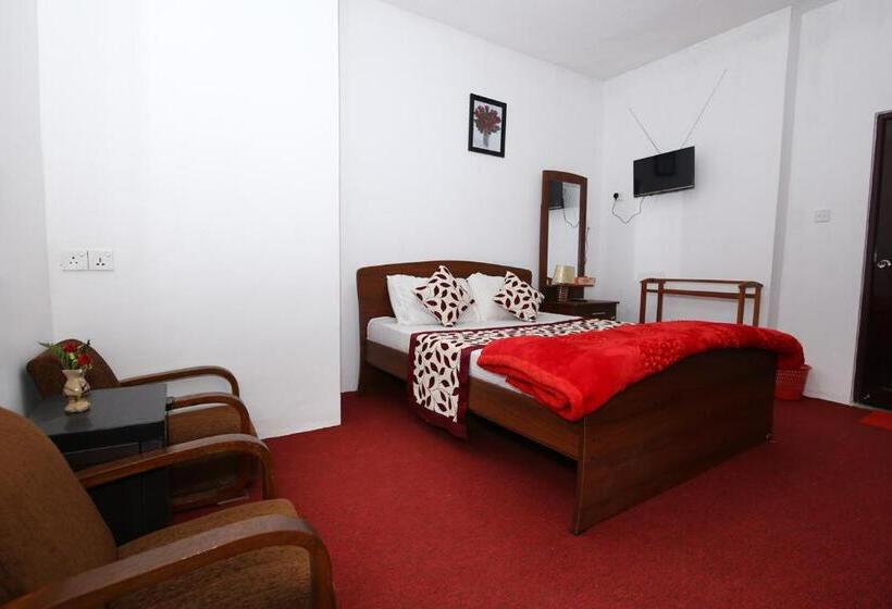 Номер Economy, Gregory Hills