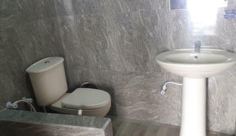 Quarto Familiar Vista Montanha, Haputale Super View