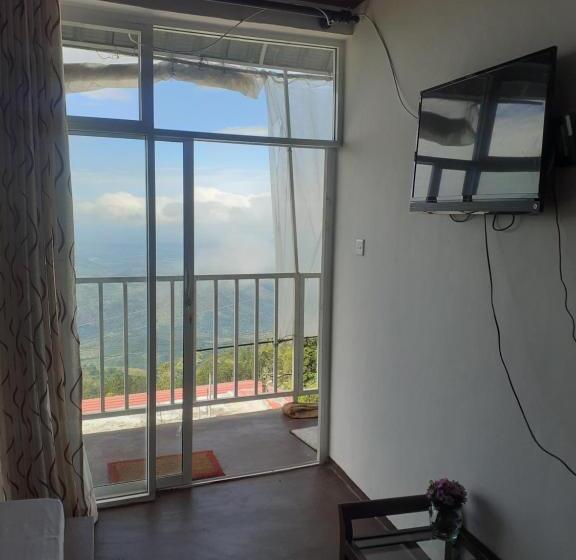 Quarto Familiar Vista Montanha, Haputale Super View
