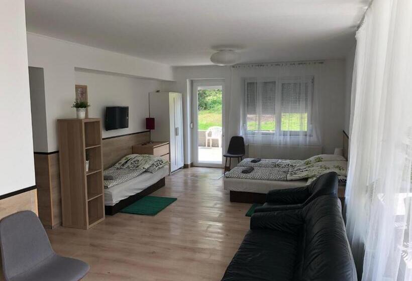 Семейный Номер, Juno Apartman Vendégház