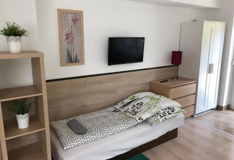 ファミリールーム, Juno Apartman Vendégház