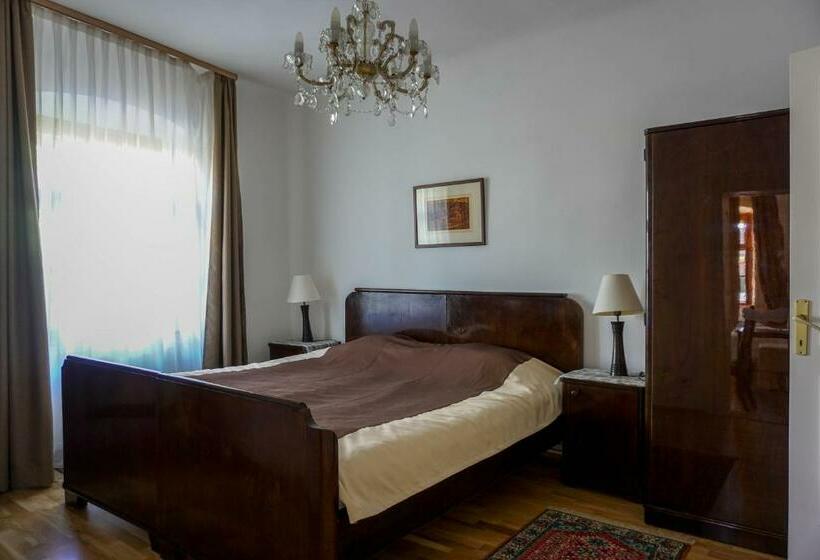 スイート, Pont Vendégház