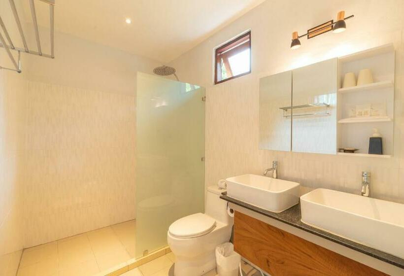 اتاق لوکس, Wandee Garden