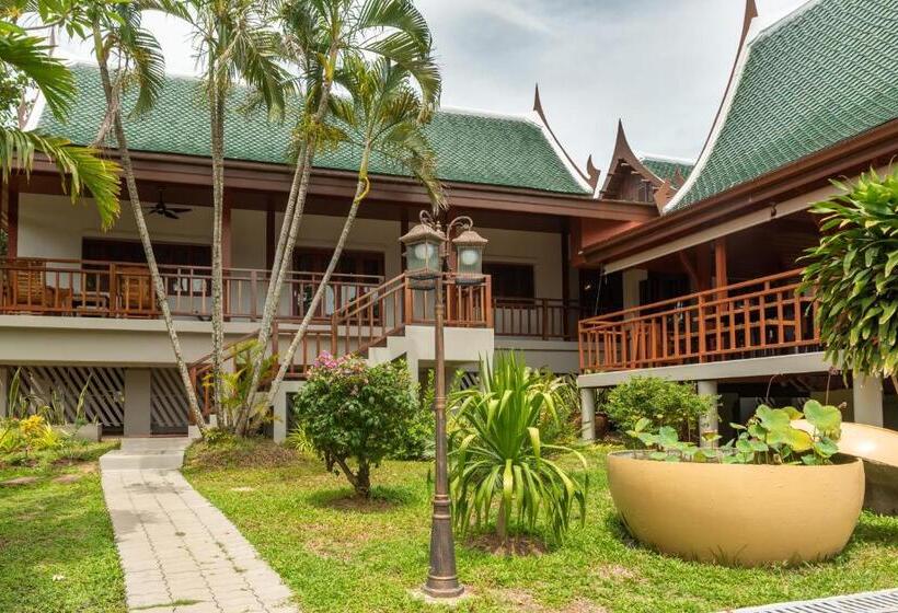 اتاق خانوادگی, Wandee Garden