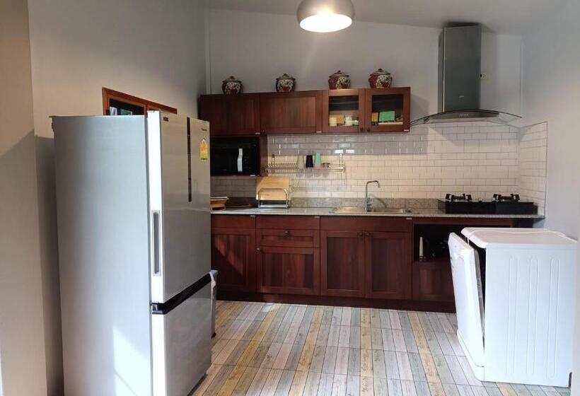 اتاق لوکس, Wandee Garden