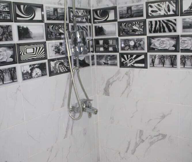 اتاق کلاسیک سه تخته, Tahrir Square Hostel