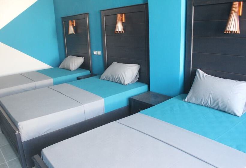 اتاق کلاسیک سه تخته, Tahrir Square Hostel