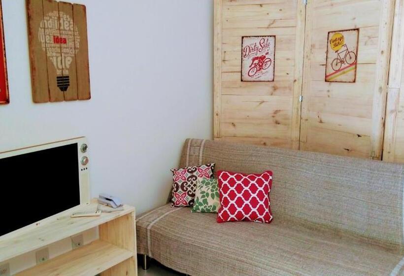 低层单卧公寓, Flat Solar água