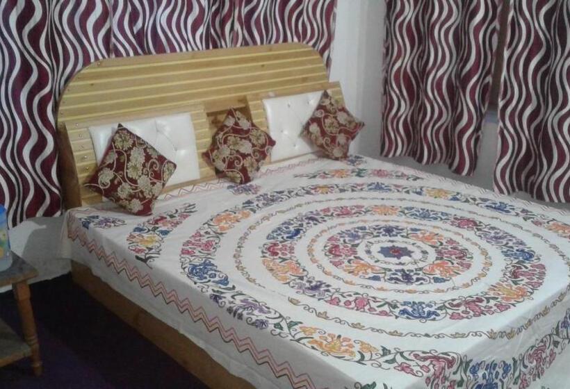 Pokój Ekonomiczny, Alamdar Guest House